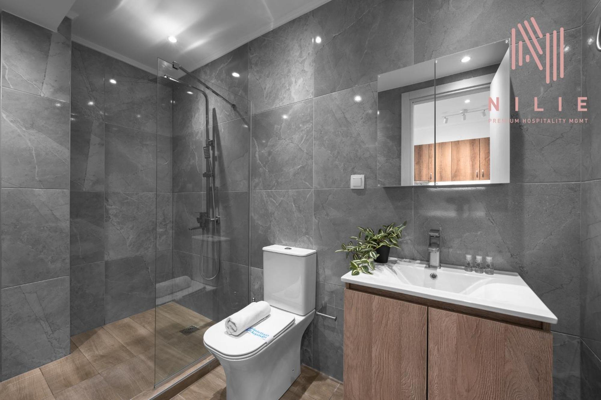 V1 Penthouse, Nilie Hospitality Mgmt Apartment เทสซาโลนิกิ ภายนอก รูปภาพ